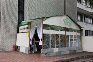 洋服屋さんだったかな。見ているだけで楽しい店が並びます。