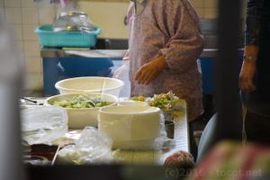 リースを作りながらカレーの良い香りが…